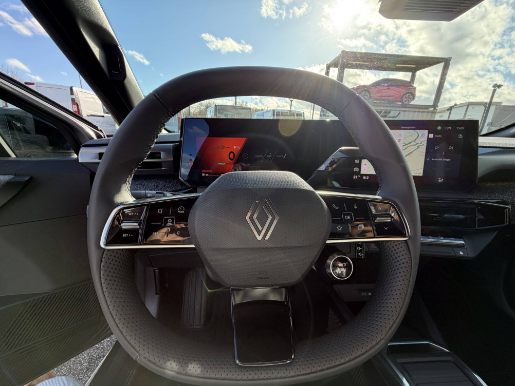 Acheter Renault Clio 6 Clio E-Tech full hybrid 160 ch Techno 5p neuf dans les concessions du Groupe Faurie