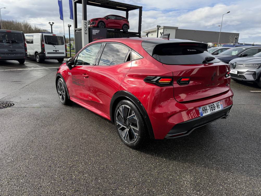 Acheter Renault Clio 6 Clio E-Tech full hybrid 160 ch esprit Alpine 5p neuf dans les concessions du Groupe Faurie