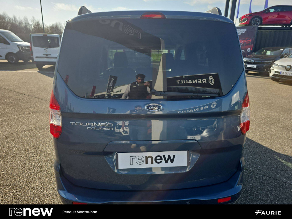 Acheter Ford Tourneo Courier Tourneo Courier 1.0 E 100 BV6 S&S Titanium 4p occasion dans les concessions du Groupe Faurie