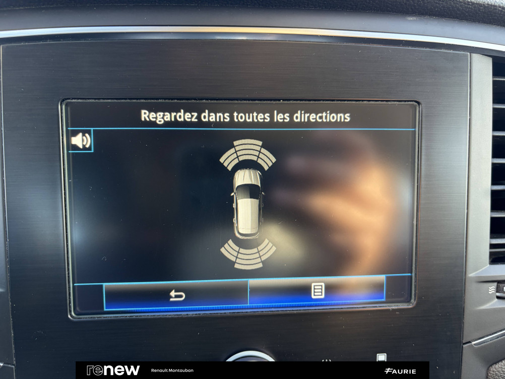 Acheter Renault Megane 4 Mégane IV Berline Blue dCi 95 Business 5p occasion dans les concessions du Groupe Faurie