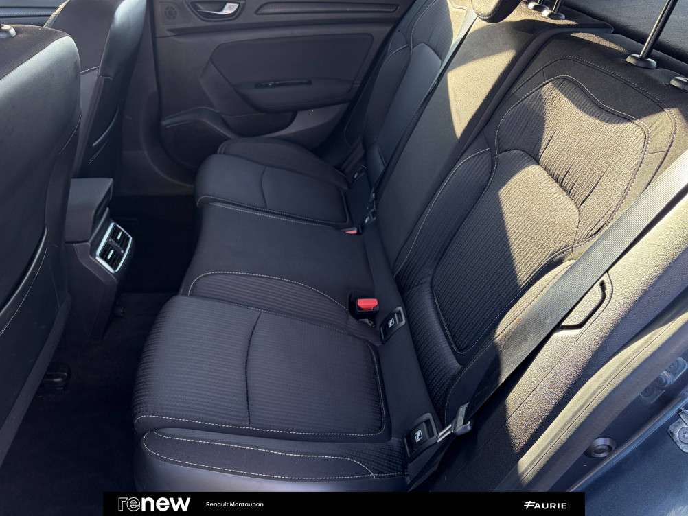 Acheter Renault Megane 4 Mégane IV Berline Blue dCi 95 Business 5p occasion dans les concessions du Groupe Faurie