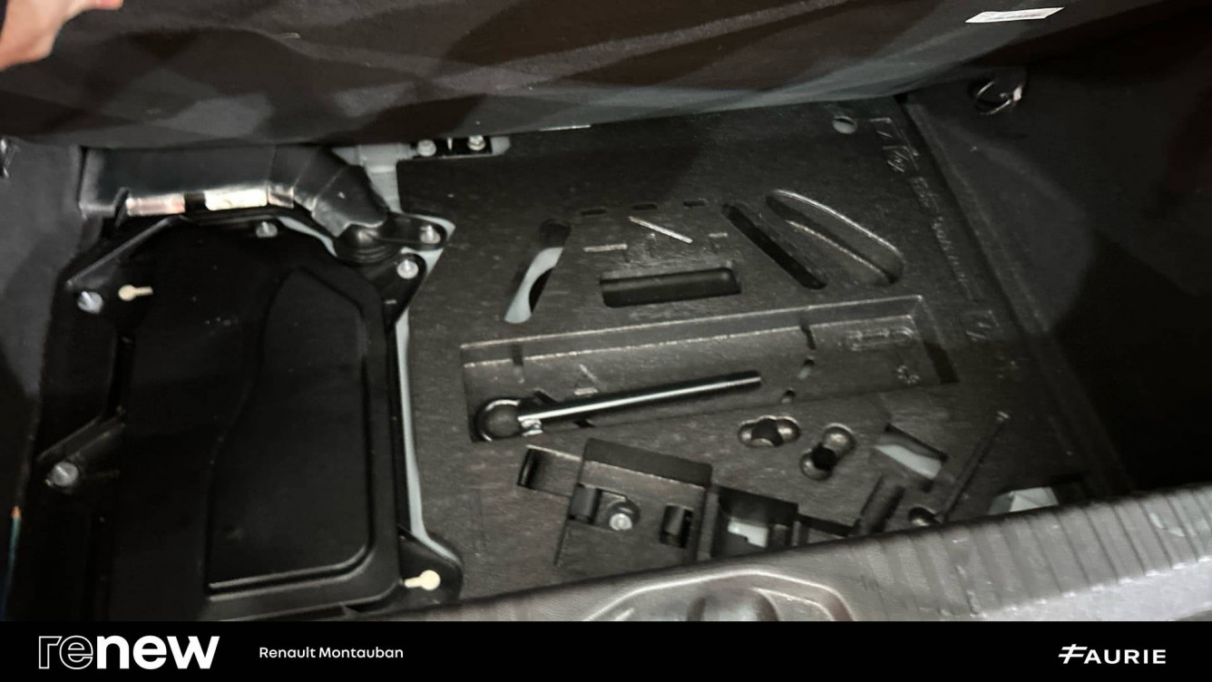 Acheter Renault Clio 5 Clio E-Tech full hybrid 145 Evolution 5p occasion dans les concessions du Groupe Faurie