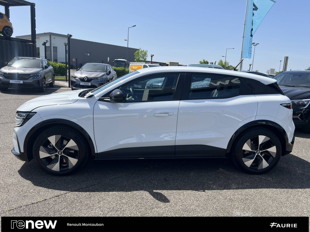 Acheter Renault Megane E-Tech Megane E-Tech EV40 130ch standard charge Equilibre 5p occasion dans les concessions du Groupe Faurie