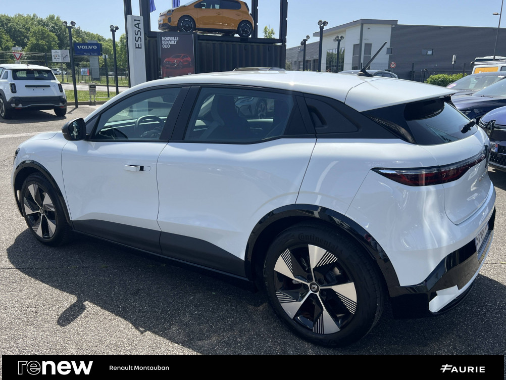 Acheter Renault Megane E-Tech Megane E-Tech EV40 130ch standard charge Equilibre 5p occasion dans les concessions du Groupe Faurie