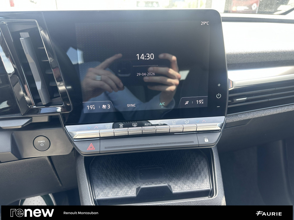 Acheter Renault Megane E-Tech Megane E-Tech EV40 130ch standard charge Equilibre 5p occasion dans les concessions du Groupe Faurie