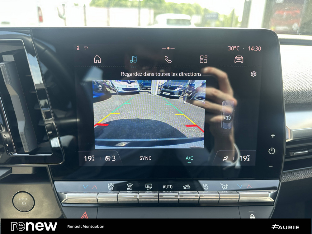 Acheter Renault Megane E-Tech Megane E-Tech EV40 130ch standard charge Equilibre 5p occasion dans les concessions du Groupe Faurie