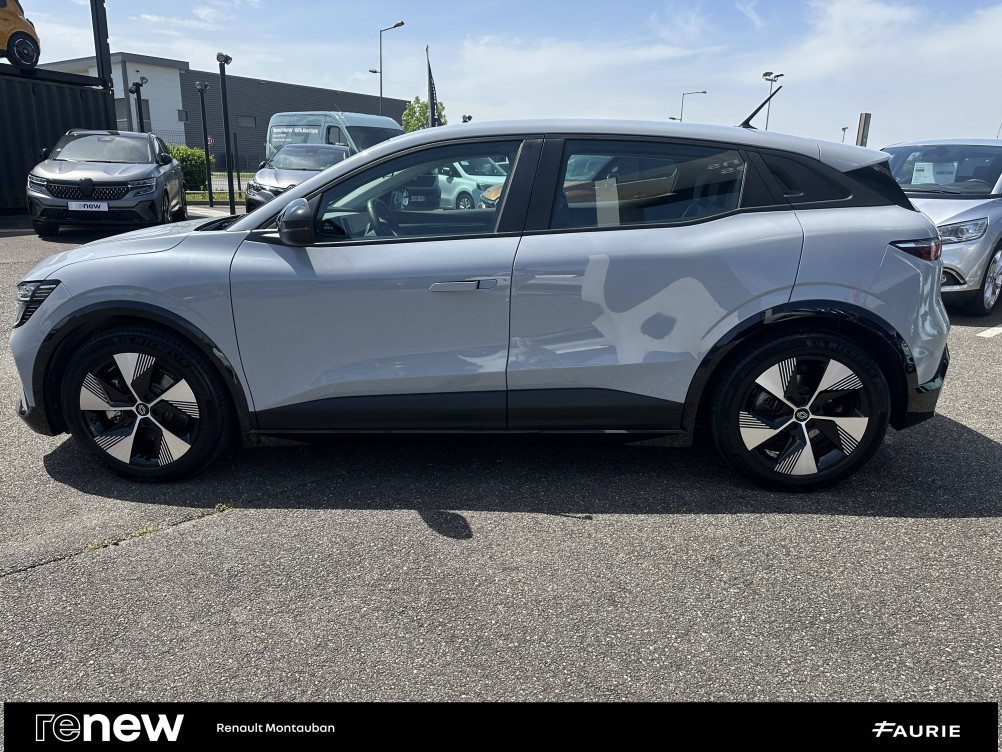 Acheter Renault Megane E-Tech Megane E-Tech EV40 130ch standard charge Equilibre 5p occasion dans les concessions du Groupe Faurie