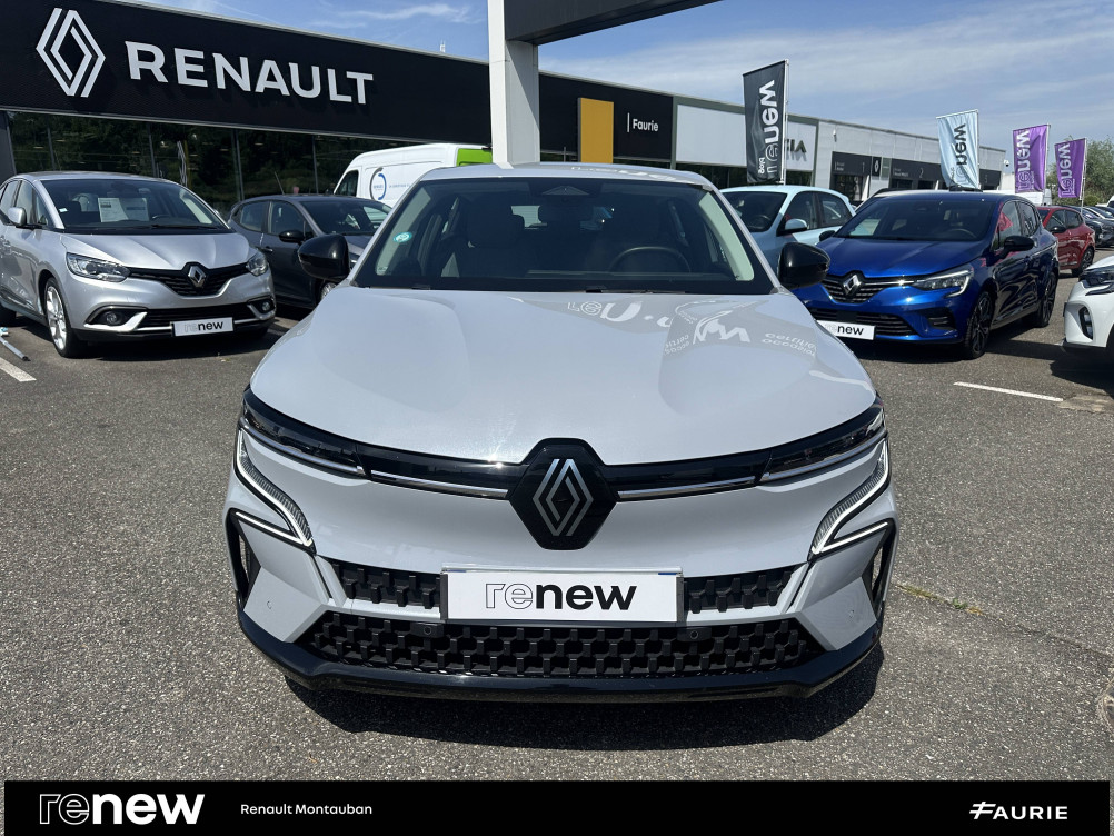 Acheter Renault Megane E-Tech Megane E-Tech EV40 130ch standard charge Equilibre 5p occasion dans les concessions du Groupe Faurie