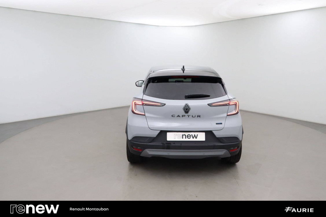 Acheter Renault Captur 2 Captur E-Tech full hybrid 160 ch esprit Alpine 5p occasion dans les concessions du Groupe Faurie