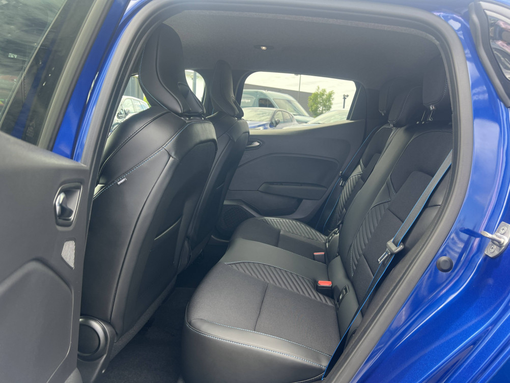 Acheter Renault Clio 5 Clio E-Tech full hybrid 145 Esprit Alpine 5p occasion dans les concessions du Groupe Faurie