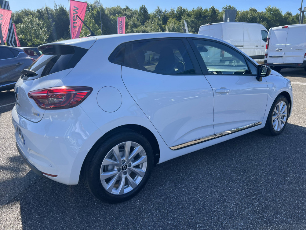 Acheter Renault Clio 5 Clio E-Tech full hybrid 145 Evolution 5p occasion dans les concessions du Groupe Faurie