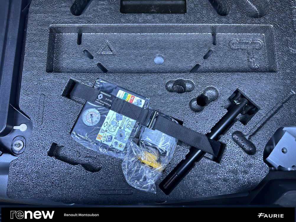 Acheter Renault Clio 5 Clio E-Tech full hybrid 145 Engineered 5p occasion dans les concessions du Groupe Faurie