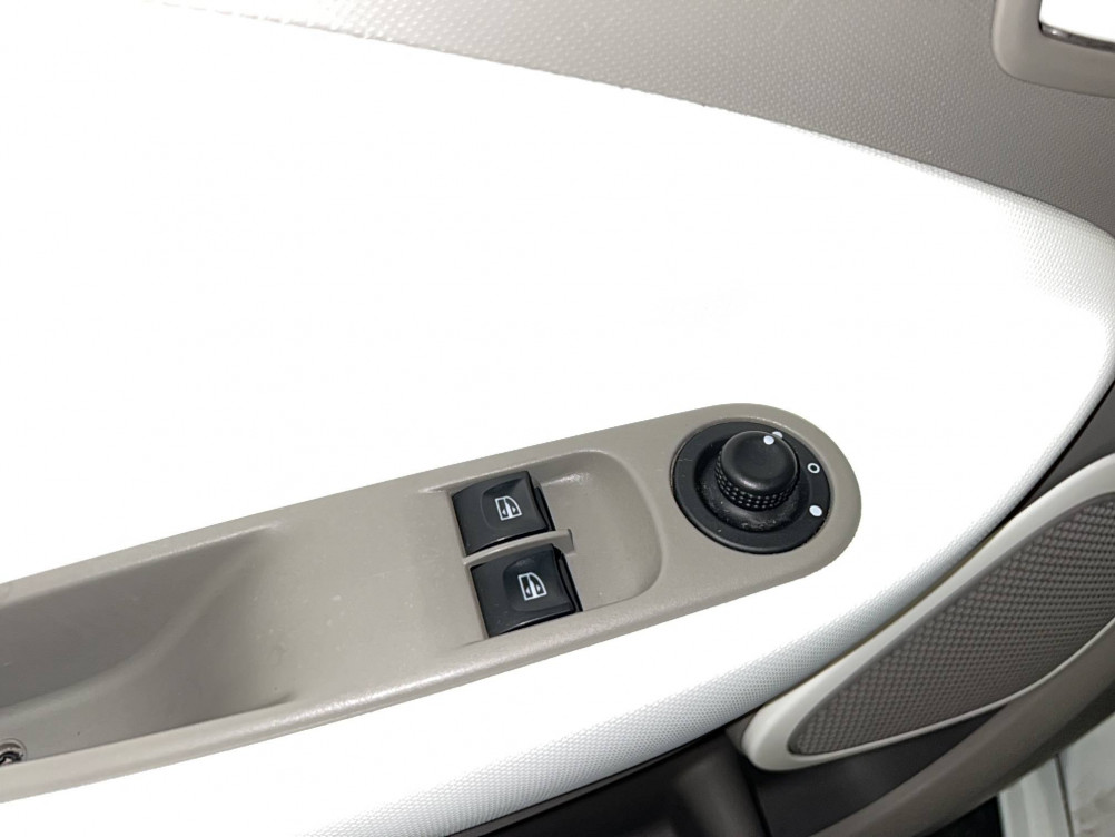 Acheter Renault Zoe Zoe Life Gamme 2017 5p occasion dans les concessions du Groupe Faurie