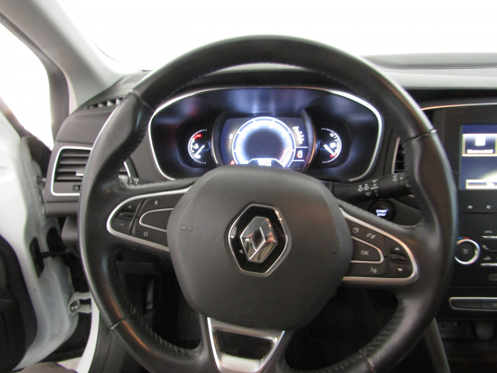 Acheter Renault Megane 4 Mégane IV Berline TCe 100 Energy Zen 5p occasion dans les concessions du Groupe Faurie