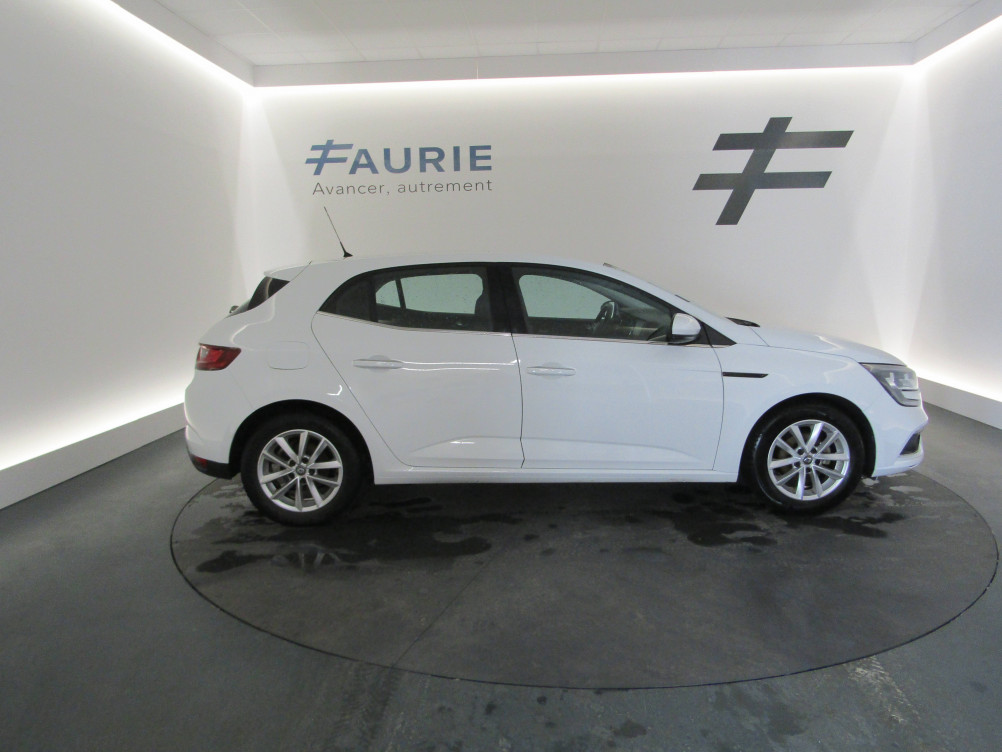 Acheter Renault Megane 4 Mégane IV Berline TCe 100 Energy Zen 5p occasion dans les concessions du Groupe Faurie