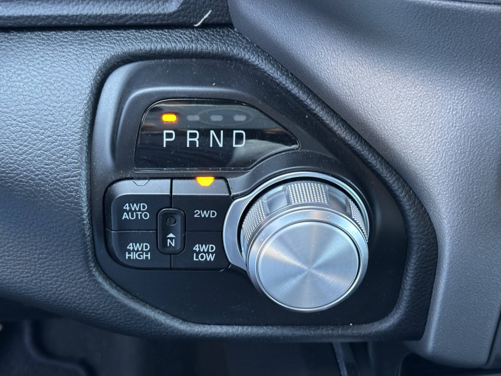 Acheter Dodge RAM Ram 1500 Ram DT 1500 V8 5,7 L HEMI MDS VVT BVA8 Laramie Pack Sport Crew Cab 4X4  2p occasion dans les concessions du Groupe Faurie