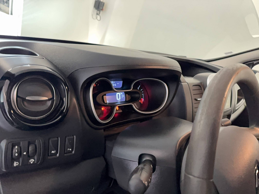 Acheter Renault Trafic 3 TRAFIC FGN L1H1 1000 KG DCI 145 ENERGY EDC GRAND CONFORT 4p occasion dans les concessions du Groupe Faurie