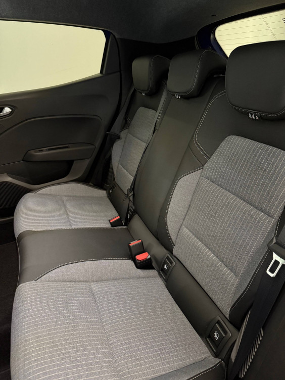 Acheter Renault Clio 5 Clio E-Tech full hybrid 145 GSR2 Techno 5p neuf dans les concessions du Groupe Faurie