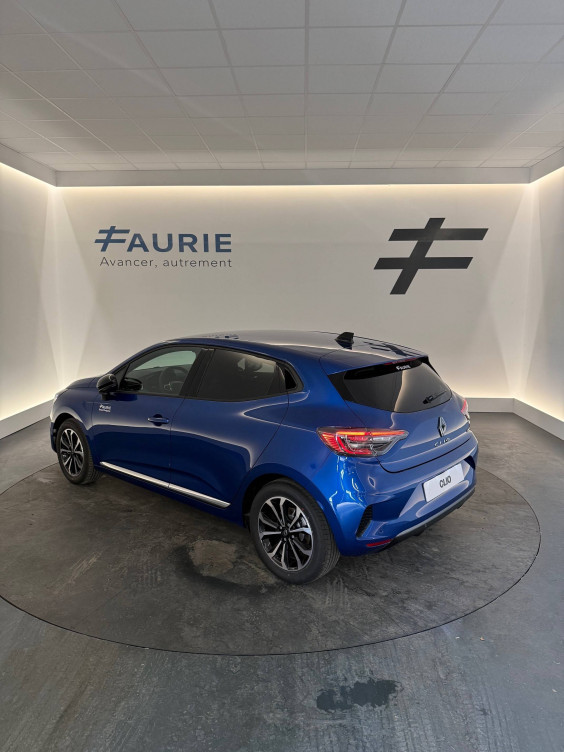 Acheter Renault Clio 5 Clio E-Tech full hybrid 145 GSR2 Techno 5p neuf dans les concessions du Groupe Faurie