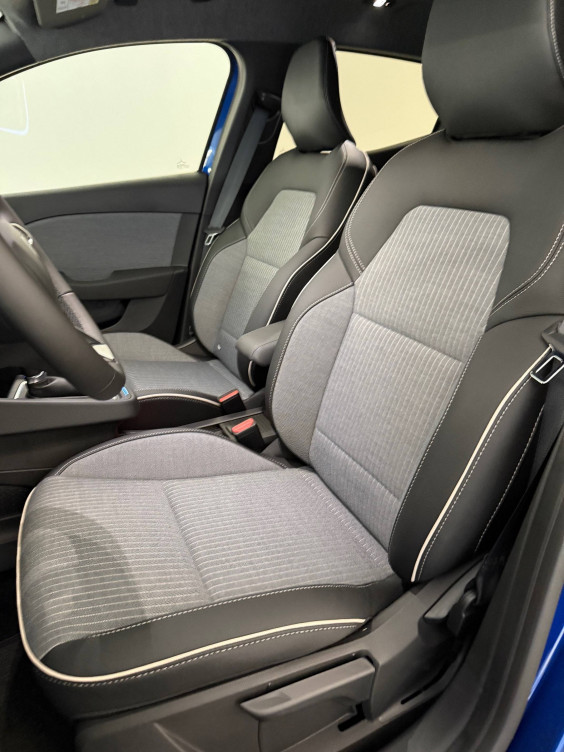 Acheter Renault Clio 5 Clio E-Tech full hybrid 145 GSR2 Techno 5p neuf dans les concessions du Groupe Faurie