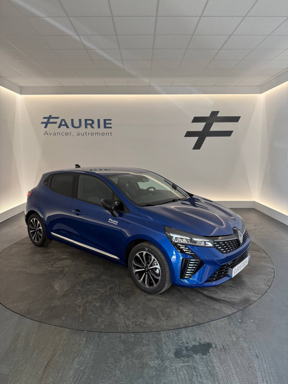 Acheter Renault Clio 5 Clio E-Tech full hybrid 145 GSR2 Techno 5p neuf dans les concessions du Groupe Faurie