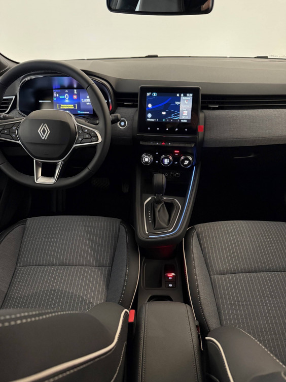 Acheter Renault Clio 5 Clio E-Tech full hybrid 145 GSR2 Techno 5p neuf dans les concessions du Groupe Faurie