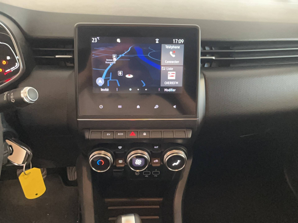 Acheter Renault Clio 5 Clio E-Tech 140 Business 5p occasion dans les concessions du Groupe Faurie
