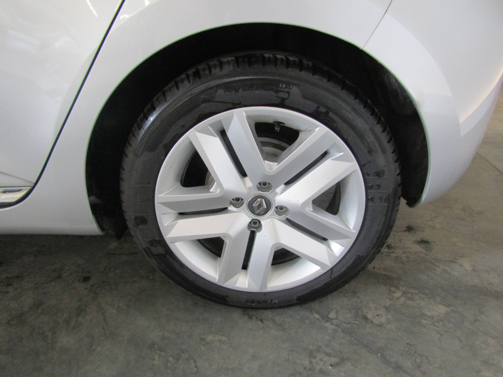 Acheter Renault Clio 5 Clio E-Tech 140 - 21N Business 5p occasion dans les concessions du Groupe Faurie