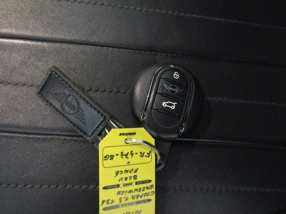 Acheter Mini Mini Hatch 3 Portes Cooper 136 ch BVA7 MINI Yours 3p occasion dans les concessions du Groupe Faurie