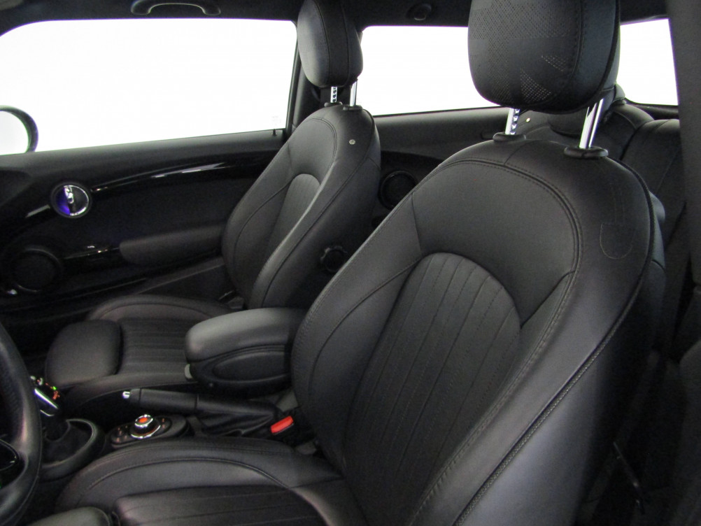Acheter Mini Mini Hatch 3 Portes Cooper 136 ch BVA7 MINI Yours 3p occasion dans les concessions du Groupe Faurie