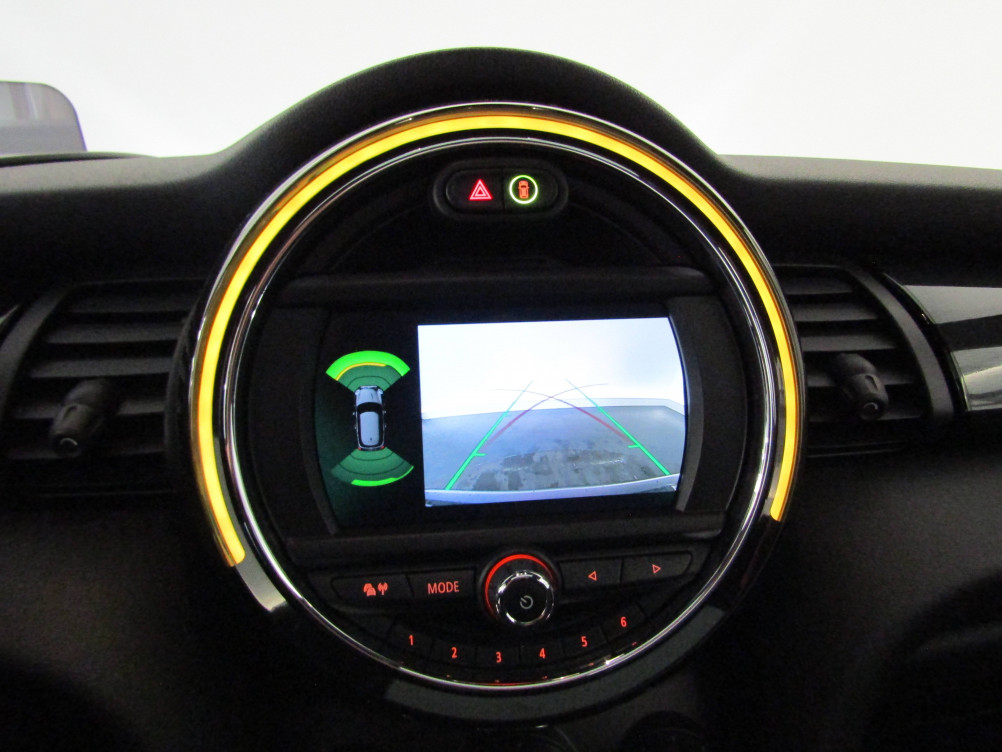 Acheter Mini Mini Hatch 3 Portes Cooper 136 ch BVA7 MINI Yours 3p occasion dans les concessions du Groupe Faurie