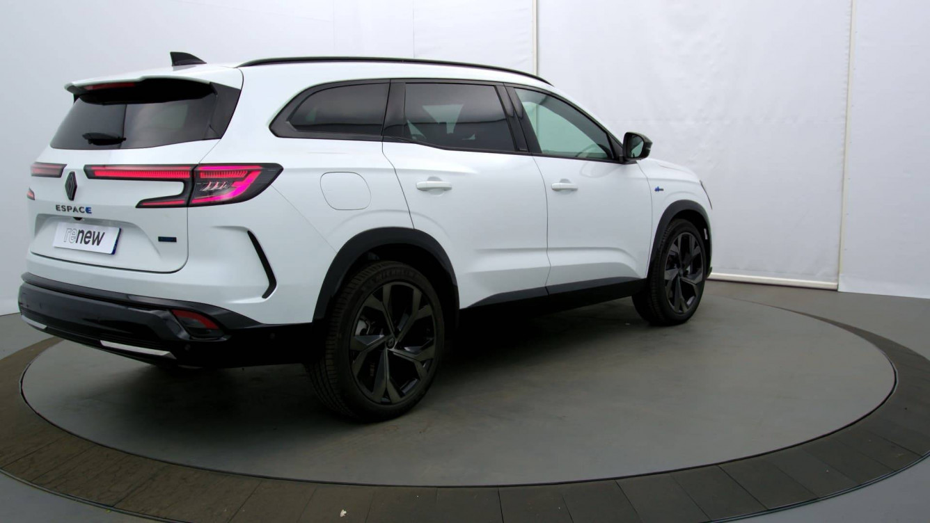 Acheter Renault Espace 6 Espace E-Tech hybrid 200 esprit Alpine 5p occasion dans les concessions du Groupe Faurie