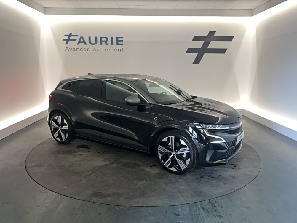 Acheter Renault Megane E-Tech Megane E-Tech EV60 220 ch optimum charge Iconic 5p occasion dans les concessions du Groupe Faurie