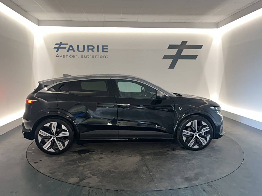 Acheter Renault Megane E-Tech Megane E-Tech EV60 220 ch optimum charge Iconic 5p occasion dans les concessions du Groupe Faurie