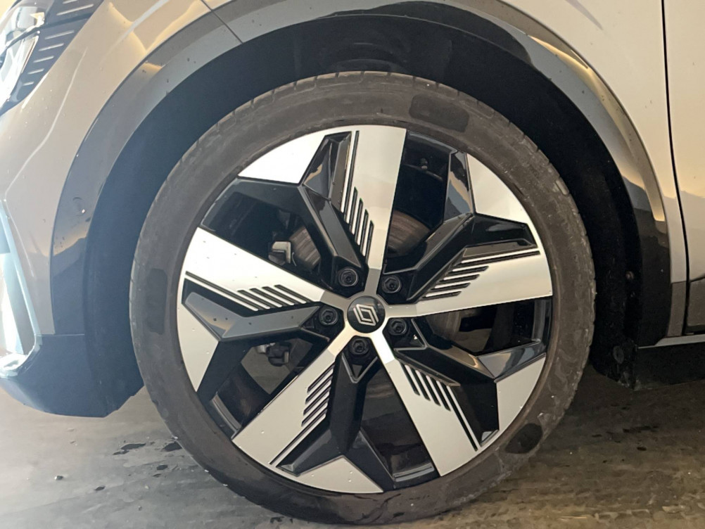 Acheter Renault Megane E-Tech Megane E-Tech EV60 220 ch super charge Techno 5p occasion dans les concessions du Groupe Faurie
