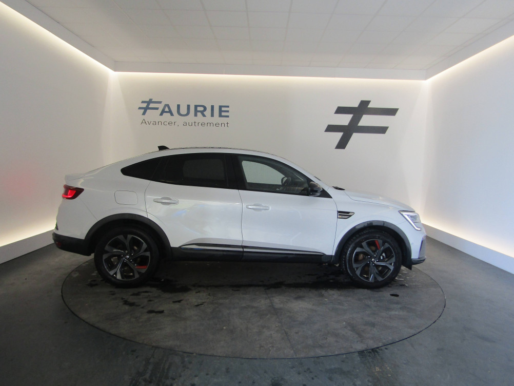 Acheter Renault Arkana Arkana E-Tech 145 - 21B R.S. Line 5p occasion dans les concessions du Groupe Faurie