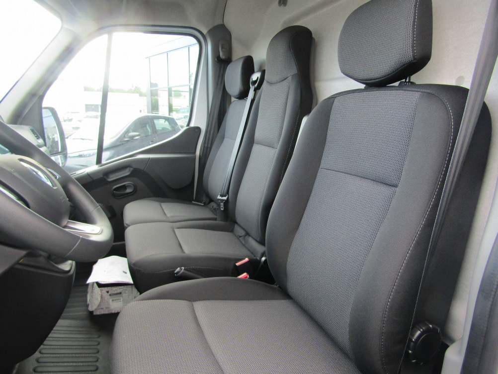 Acheter Renault Master 3 MASTER FGN TRAC F3300 L2H2 BLUE DCI 135 GRAND CONFORT 4p occasion dans les concessions du Groupe Faurie