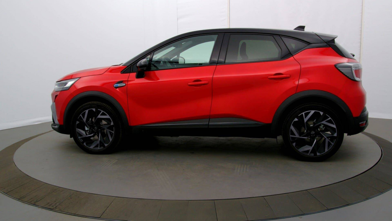 Acheter Renault Captur 2 Captur E-Tech full hybrid 145 ch esprit Alpine 5p occasion dans les concessions du Groupe Faurie