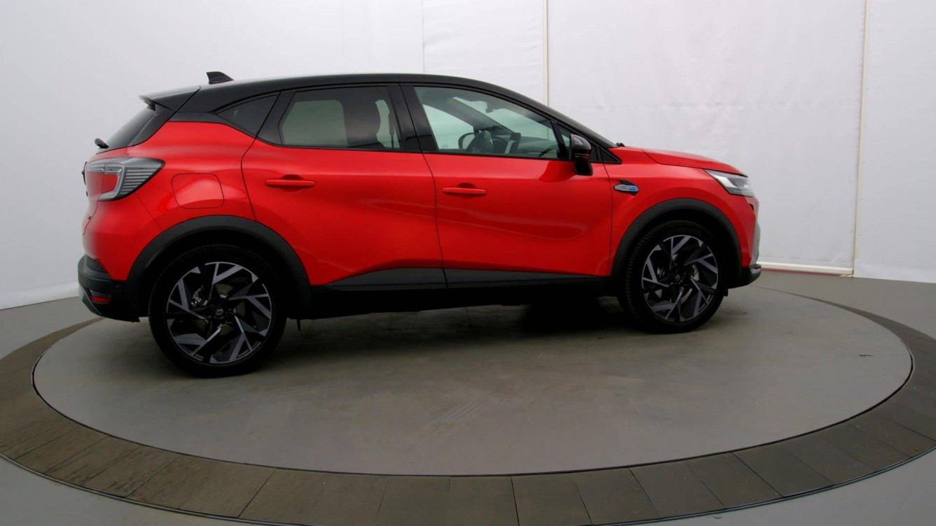 Acheter Renault Captur 2 Captur E-Tech full hybrid 145 ch esprit Alpine 5p occasion dans les concessions du Groupe Faurie