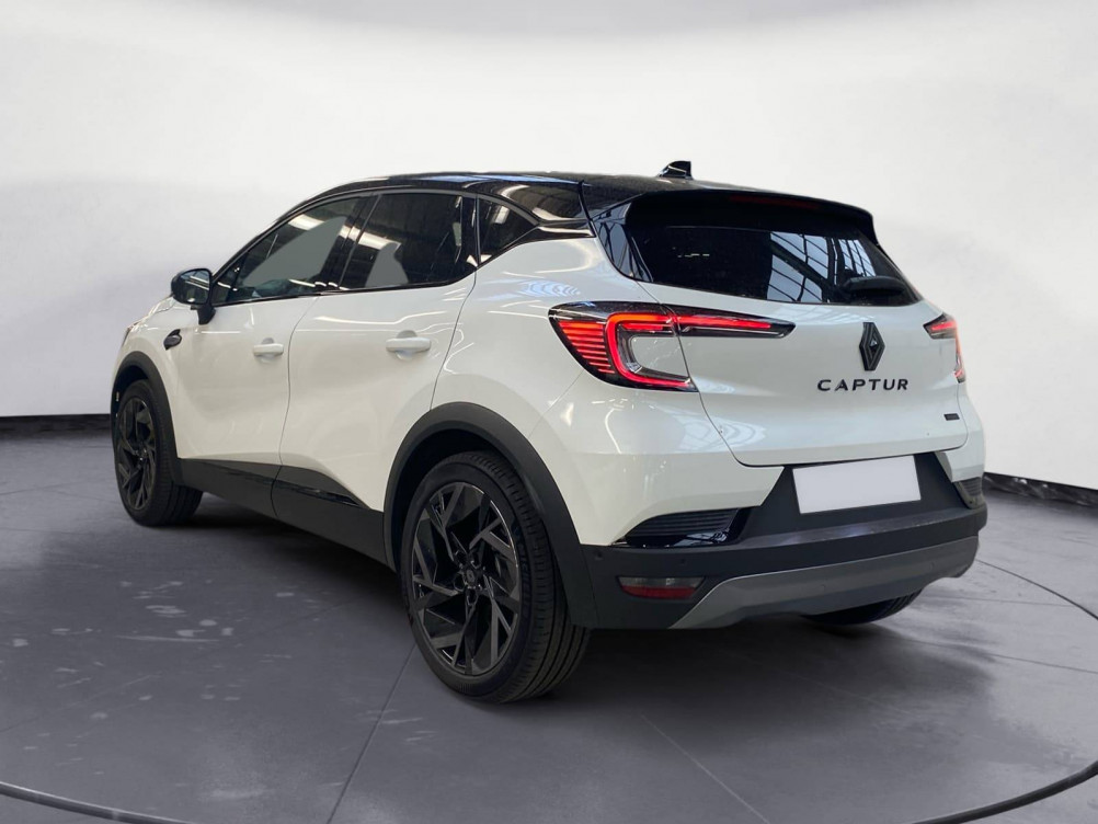 Acheter Renault Captur 2 Captur E-Tech full hybrid 145 ch esprit Alpine 5p occasion dans les concessions du Groupe Faurie