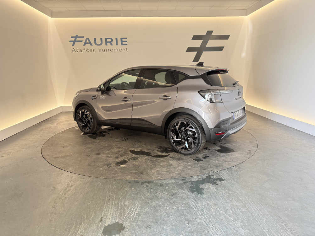 Acheter Renault Captur 2 Captur E-Tech full hybrid 160 ch esprit Alpine 5p neuf dans les concessions du Groupe Faurie