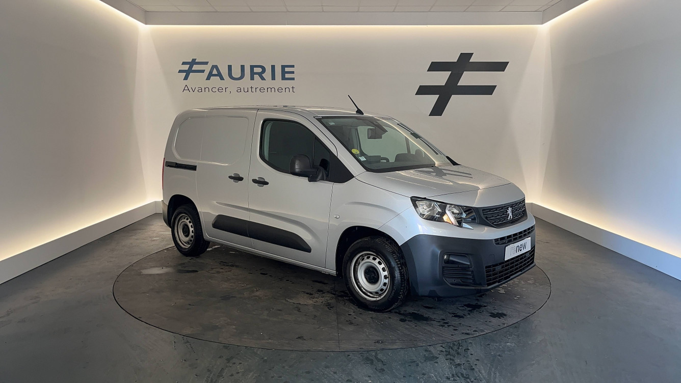 Acheter Peugeot Partner 3 Fourgon PARTNER FOURGON STANDARD 650 KG BLUEHDI 100 S&S BVM5 ASPHALT 4p occasion dans les concessions du Groupe Faurie