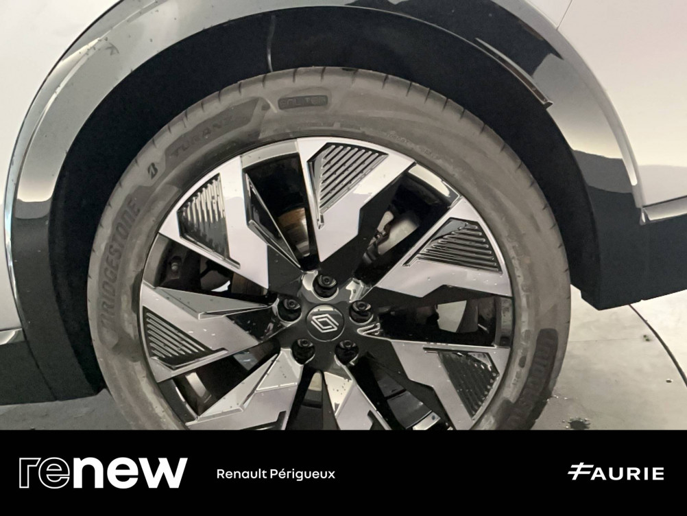 Acheter Renault Rafale Rafale E-Tech full hybrid 200 esprit Alpine 5p occasion dans les concessions du Groupe Faurie