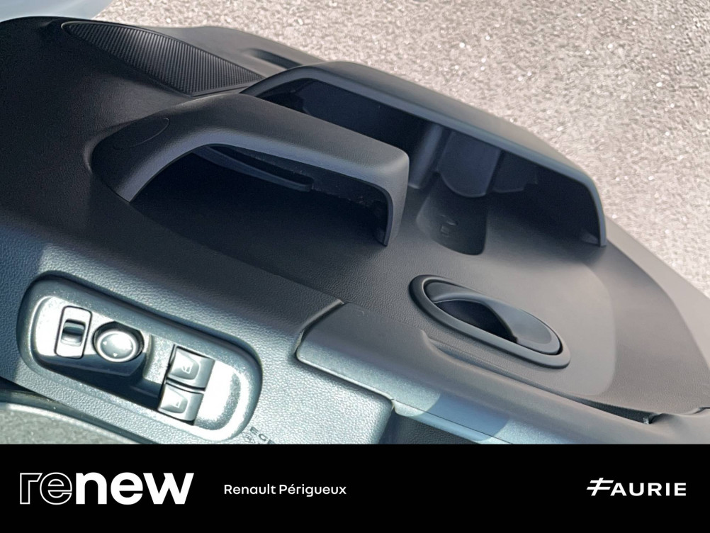 Acheter Renault Master 3 MASTER FGN TRAC F3500 L2H2 BLUE DCI 135 GRAND CONFORT 4p occasion dans les concessions du Groupe Faurie