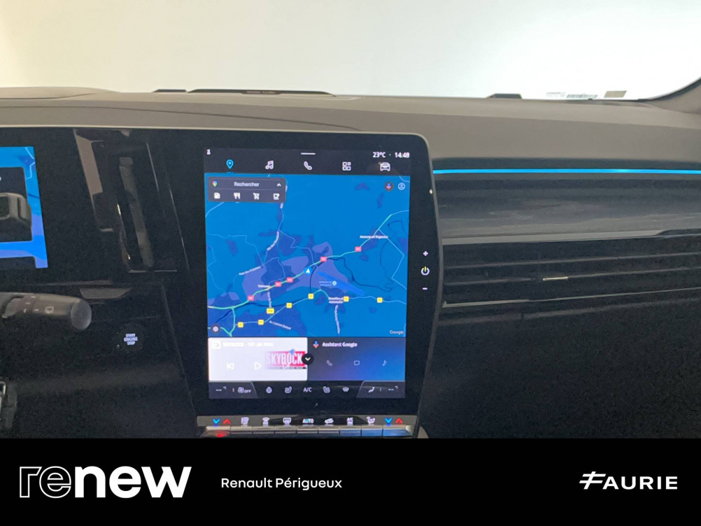 Acheter Renault Espace 6 Espace E-Tech hybrid 200 Iconic 5p occasion dans les concessions du Groupe Faurie