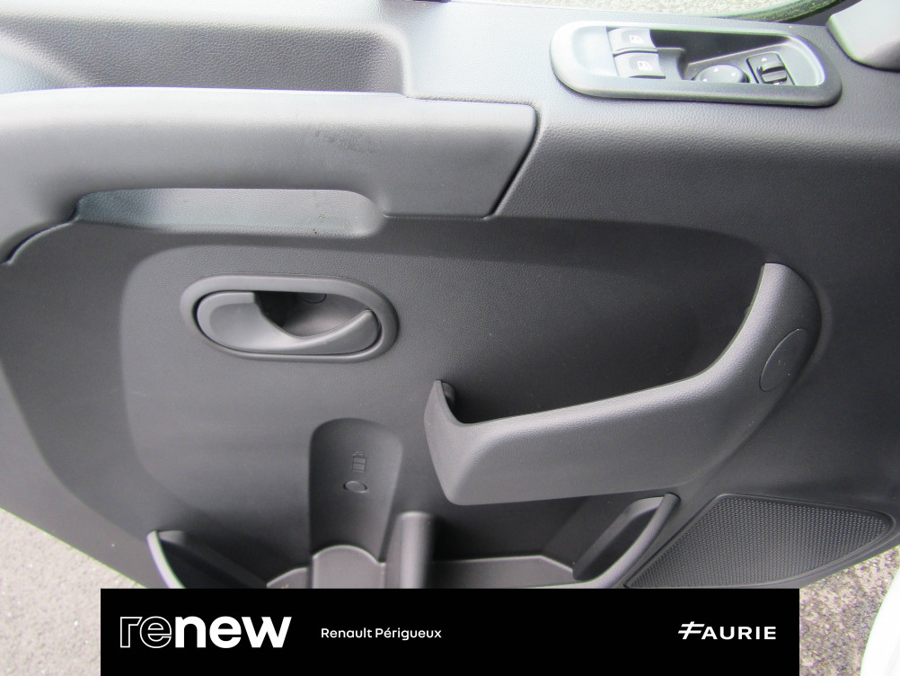 Acheter Renault Master 3 MASTER FGN TRAC F3300 L2H2 BLUE DCI 135 GRAND CONFORT 4p occasion dans les concessions du Groupe Faurie