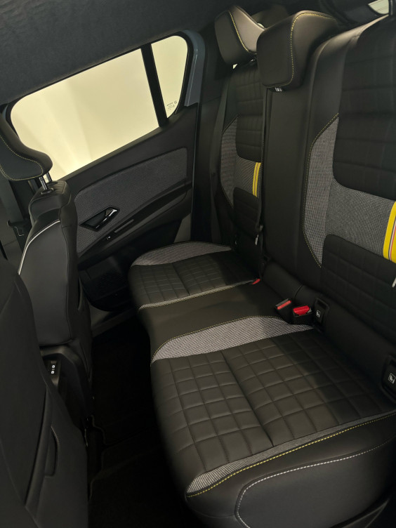 Acheter Renault Renault 4 Renault 4 E-Tech Electrique 150 ch autonomie confort Iconic 5p neuf dans les concessions du Groupe Faurie