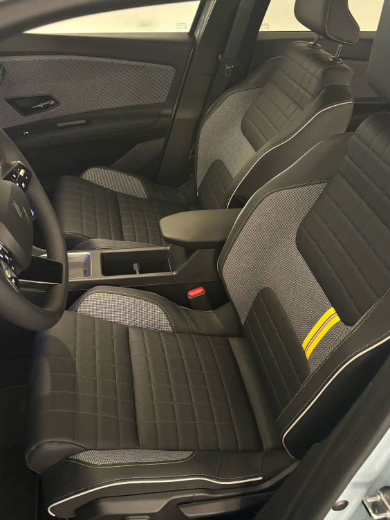 Acheter Renault Renault 4 Renault 4 E-Tech Electrique 150 ch autonomie confort Iconic 5p neuf dans les concessions du Groupe Faurie