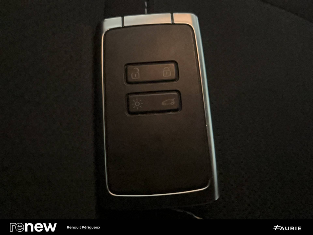 Acheter Renault Megane 4 Mégane IV Berline Blue dCi 115 Business 5p occasion dans les concessions du Groupe Faurie