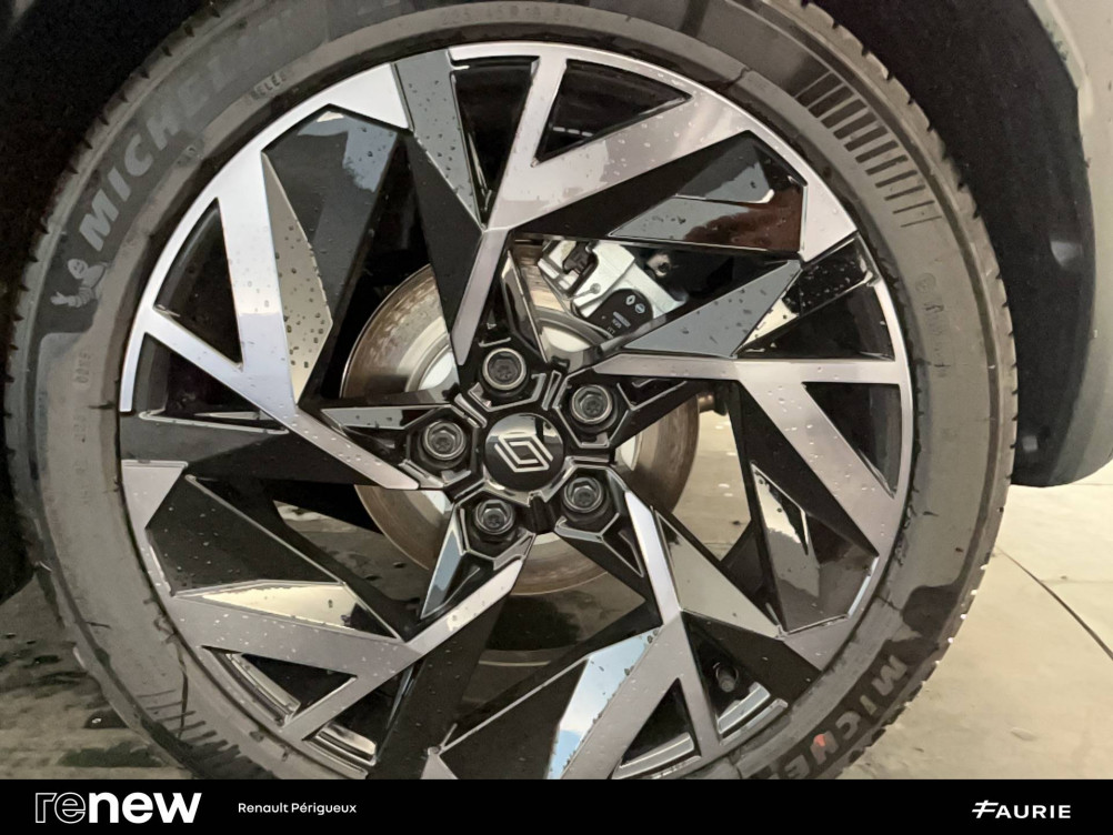 Acheter Renault Captur 2 Captur E-Tech full hybrid 145 ch esprit Alpine 5p occasion dans les concessions du Groupe Faurie